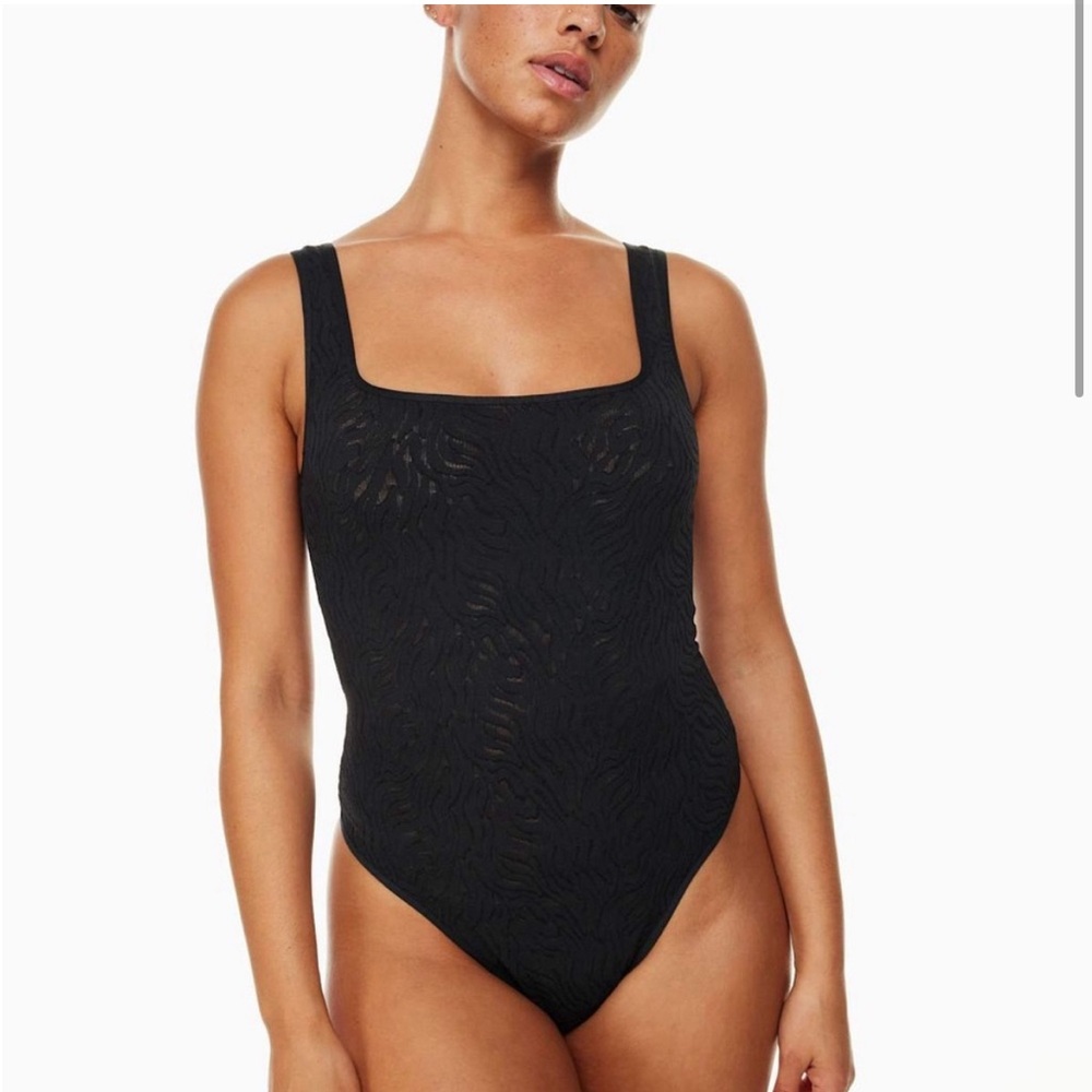 NWT Babaton shapelace square neck tank black size S